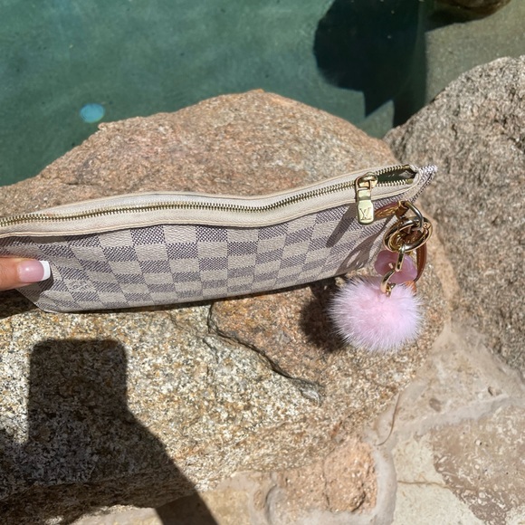 Louis Vuitton Damier Azur pouchette - Picture 12 of 12